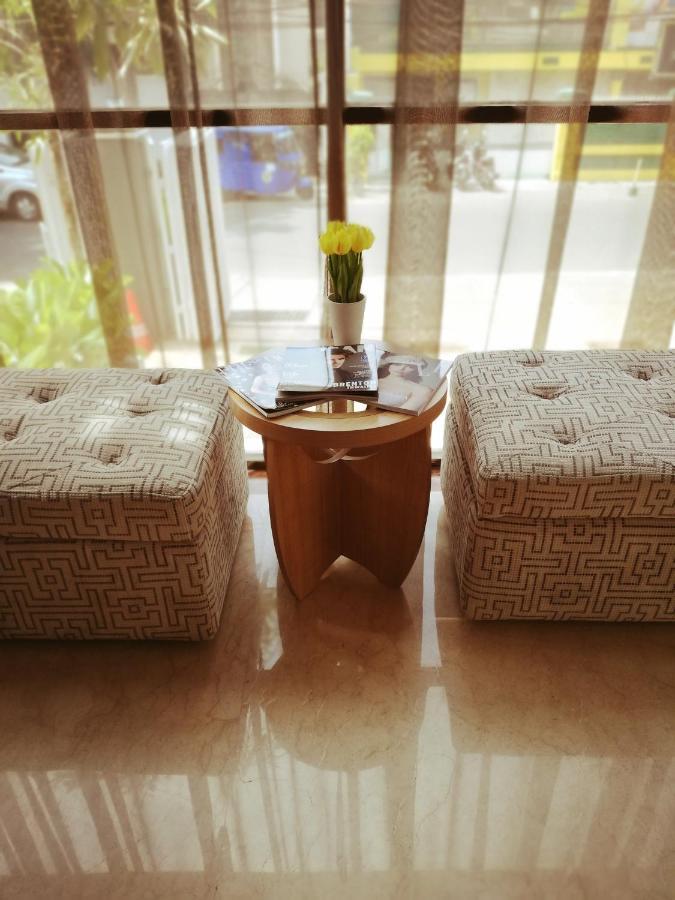 The Nyaman Motel Jakarta Bagian luar foto