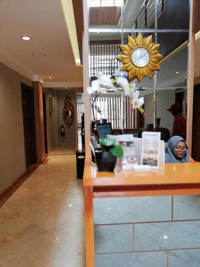 The Nyaman Motel Jakarta Bagian luar foto