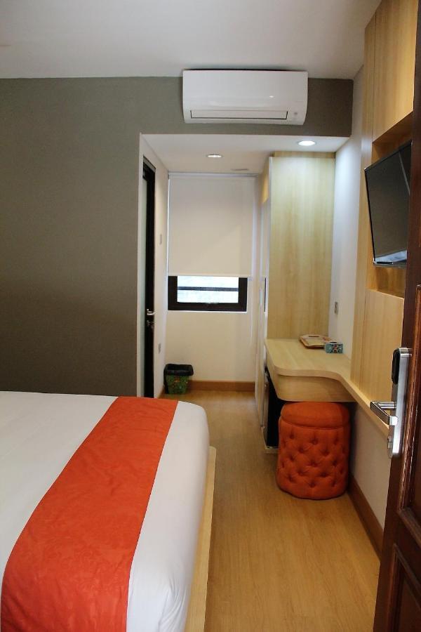 The Nyaman Motel Jakarta Bagian luar foto