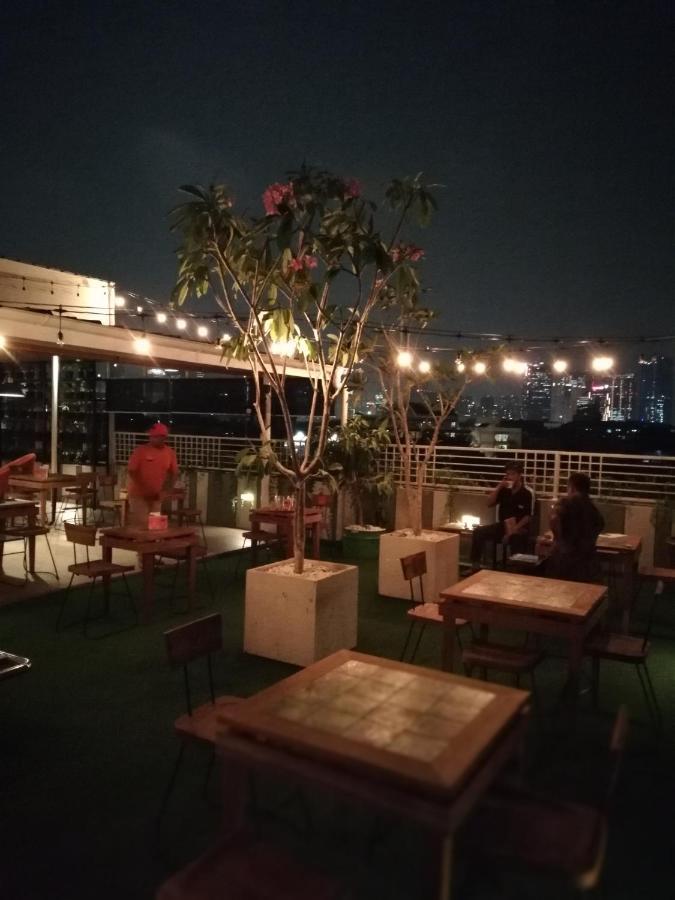 The Nyaman Motel Jakarta Bagian luar foto